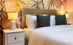 Blush Jungle - Homestay